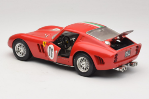 Ferrari 250 GTO #96 Röd Italiensk Flagga 1962 Bburago 1:18 3011-P2 Metall — bild 5 av 8