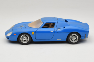 Ferrari 250 LM Blå Bburago 1:18 3033-B1 Metall — bild 4 av 8