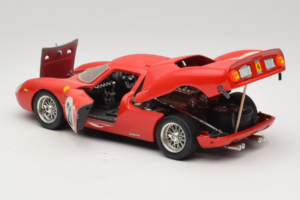 Ferrari 250 LM #21 M. Gregory / J. Rindt 24 Hours of Le Mans 1965 Bburago 1:18 3033-P2 Metall — bild 5 av 8