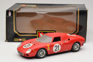 Ferrari 250 LM #21 M. Gregory / J. Rindt 24 Hours of Le Mans 1965 Bburago 1:18 3033-P2 Metall — bild 8 av 8