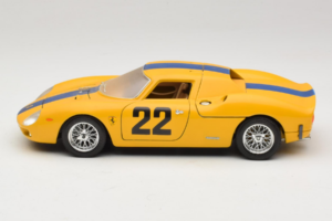 Ferrari 250 LM #22 Gul 1965 Bburago 1:18 3333-Y1 Metall — bild 4 av 8