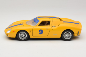 Ferrari 250 LM #9 Gul 1965 Bburago 1:18 3033-Y1 Metall — bild 4 av 8