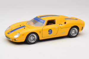 Ferrari 250 LM #9 Gul 1965 Bburago 1:18 3033-Y1 Metall