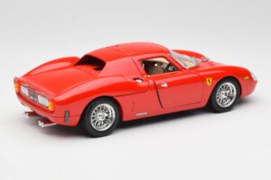 Ferrari 250 Le Mans Röd Bburago 1:18 3033 Metall — bild 3 av 8