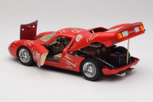 Ferrari 250 LM Röd Vit Essen Autographs Begränsad Upplaga Bburago 1:18 3033-P4 Metall — bild 5 av 8