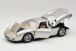 Ferrari 250 LM Silver Bburago 1:18 3033-S1 Metall — bild 2 av 8