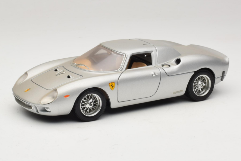 Ferrari 250 LM Silver Bburago 1:18 3033-S1 Metall
