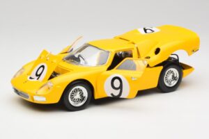 Ferrari 250 LM #21 M. Gregory / J. Rindt NART 24 Hours of Le Mans Winner 1965 Hot Wheels 1:18 25729 Metall — bild 2 av 8