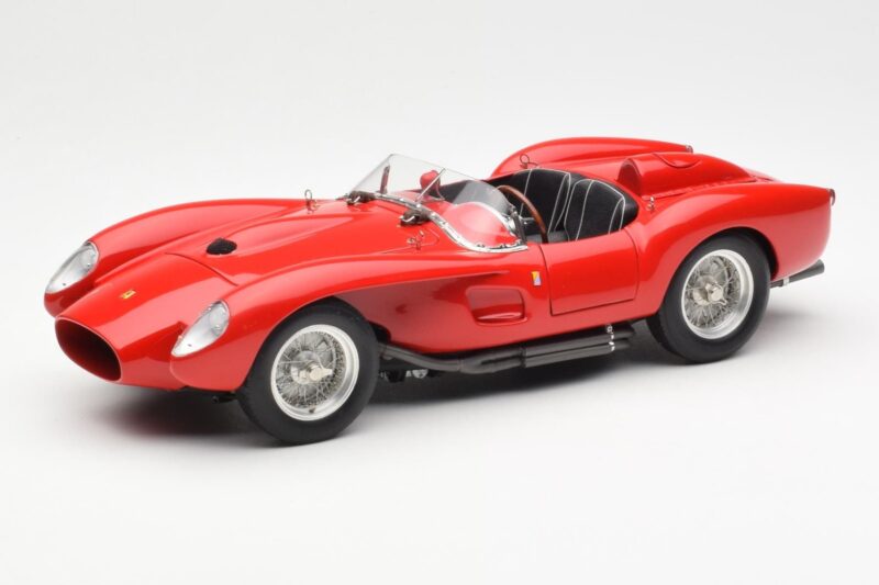 Ferrari 250 Testa Rossa Pontoon Fender Röd CMC 1:18 M-071 Metall