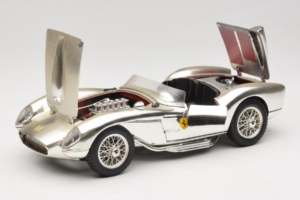 Ferrari 250 Testa Rossa Chrome Silver Bburago 1:18 3007-C1 Metall — bild 2 av 8