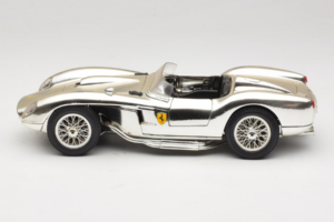 Ferrari 250 Testa Rossa Chrome Silver Bburago 1:18 3007-C1 Metall — bild 4 av 8
