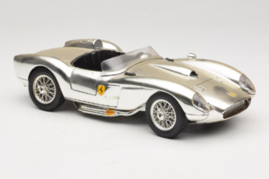 Ferrari 250 Testa Rossa Chrome Silver Bburago 1:18 3007-C1 Metall — bild 6 av 8