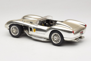 Ferrari 250 Testa Rossa Chrome Silver Bburago 1:18 3007-C1 Metall — bild 7 av 8