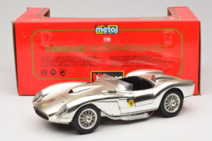 Ferrari 250 Testa Rossa Chrome Silver Bburago 1:18 3007-C1 Metall — bild 8 av 8