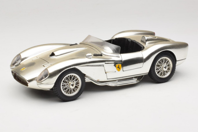 Ferrari 250 Testa Rossa Chrome Silver Bburago 1:18 3007-C1 Metall