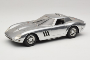 Ferrari 275 GTB Chrome Silver Guiloy 1:18 B004 Metall