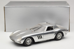 Ferrari 275 GTB Chrome Silver Guiloy 1:18 B004 Metall — bild 8 av 8