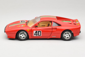 Ferrari 288 GTO #40 Röd Italiensk Flagga 1984 Bburago 1:18 3027-P1 Metall — bild 4 av 8