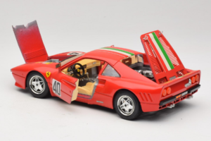 Ferrari 288 GTO #40 Röd Italiensk Flagga 1984 Bburago 1:18 3027-P1 Metall — bild 5 av 8