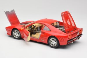 Ferrari 288 GTO Röd Bburago 1:18 3027 Metall — bild 5 av 8