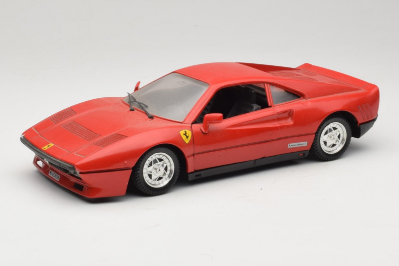 Ferrari 288 GTO Röd Tonka 1:18 3233 Metall