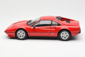 Ferrari 308 GTB Quattrovalvole Röd Kyosho 1:18 08182R Metall — bild 4 av 8