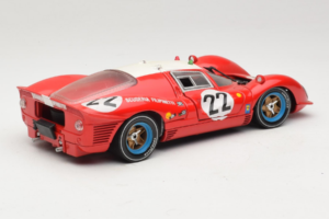 Ferrari 330 P4 #22 Scuderia Filipinetti Poor Condition 1967 Revell 1:18 48825-P1 Metall — bild 3 av 8