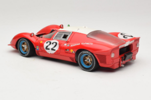 Ferrari 330 P4 #22 Scuderia Filipinetti Poor Condition 1967 Revell 1:18 48825-P1 Metall — bild 7 av 8