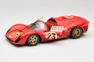 Ferrari 330 P4 #23 L. Bandini / C. Amon 24 Hours of Daytona Winner 1967 Revell 1:18 48833 Metall — bild 2 av 8