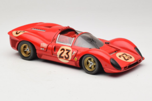Ferrari 330 P4 #23 L. Bandini / C. Amon 24 Hours of Daytona Winner 1967 Revell 1:18 48833 Metall — bild 6 av 8