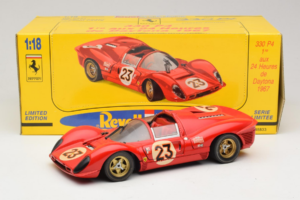 Ferrari 330 P4 #23 L. Bandini / C. Amon 24 Hours of Daytona Winner 1967 Revell 1:18 48833 Metall — bild 8 av 8