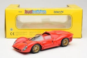 Ferrari 330 P4 Röd 1967 Revell 1:18 48822 Metall — bild 8 av 8