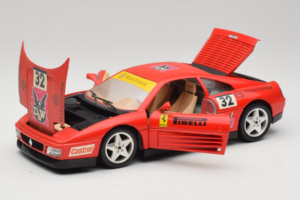 Ferrari 348 TB #32 Pirelli Röd 1989 Bburago 1:18 3039-P1 Metall — bild 2 av 8