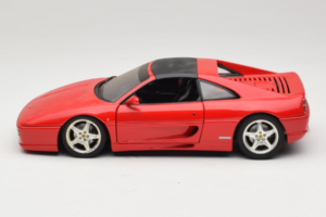 Ferrari F355 GTS Röd UT Models 1:18 22111 Metall — bild 4 av 8