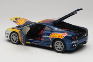Ferrari 360 Modena Challenge #5 Hot Wheels Purple Fire Livery 1999 Bburago 1:18 29619 Metall — bild 5 av 8