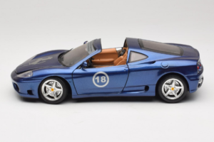 Ferrari 360 Modena Targa Limiterad Upplaga 333 ex Lila Metallic Bburago 1:18 3348-F1 Metall — bild 4 av 8