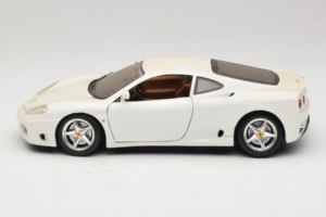 Ferrari 360 Modena Vit Bburago 1:18 3368-W1 Metall — bild 4 av 8