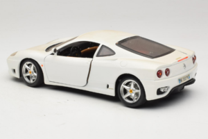Ferrari 360 Modena Vit Bburago 1:18 3368-W1 Metall — bild 7 av 8