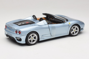 Ferrari 360 Spider Blå The Italian Job Hot Wheels 1:18 P9905 Metall — bild 2 av 6