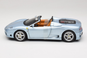 Ferrari 360 Spider Blå The Italian Job Hot Wheels 1:18 P9905 Metall — bild 3 av 6