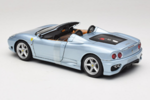 Ferrari 360 Spider Blå The Italian Job Hot Wheels 1:18 P9905 Metall — bild 5 av 6