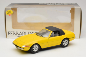 Ferrari 365 GTS/4 Daytona Cabriolet Gul Techno Giodi 1:18 740028 Metall — bild 8 av 8