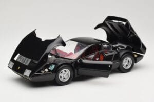 Ferrari 365 GT4/BB Svart Kyosho 1:18 08173K Metall — bild 2 av 8
