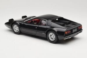 Ferrari 365 GT4/BB Svart Kyosho 1:18 08173K Metall — bild 7 av 8