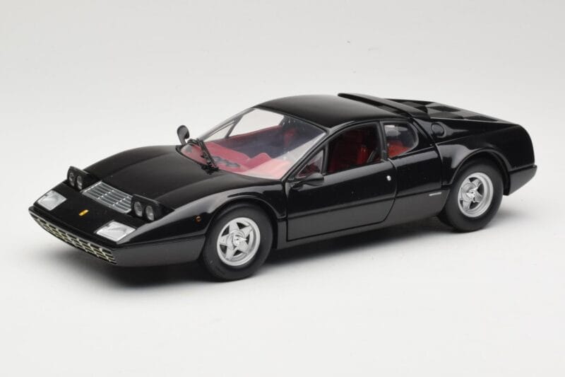 Ferrari 365 GT4/BB Svart Kyosho 1:18 08173K Metall