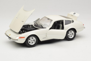 Ferrari 365 GTB/4 Daytona Berlina Vit Techno Giodi 1:18 74007 Metall — bild 2 av 8