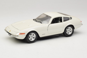 Ferrari 365 GTB/4 Daytona Berlina Vit Techno Giodi 1:18 74007 Metall