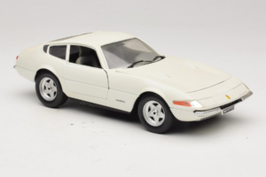 Ferrari 365 GTB/4 Daytona Berlina Vit Techno Giodi 1:18 74007 Metall — bild 6 av 8