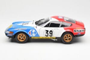 Ferrari 365 GTB/4 #39 J-C. Andruet / Lena 24 Hours of Le Mans 1972 Kyosho 1:18 08164E Metall — bild 4 av 8