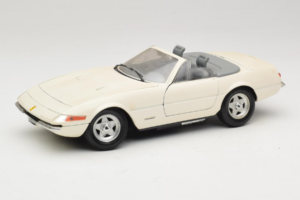Ferrari 365 GTS/4 Spider Vit Techno Giodi 1:18 40028 Metall
